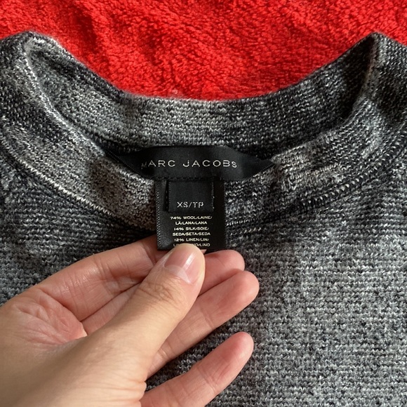 Free with 100 purchase- Marc Jacobs Wool/silk T-shirt - Picture 2 of 5